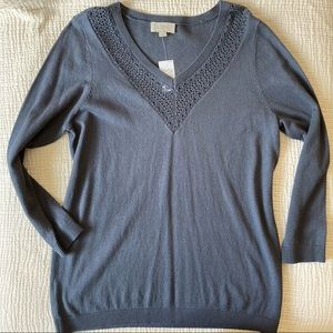 LOFT OUTLET V-neck sweater, size medium.